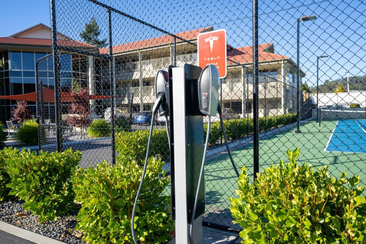 Regal Palms Resort Rotorua Luaran gambar Tesla Supercharger in San Jose, California
